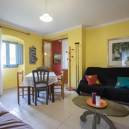 Santuari Del Coll Apartment *